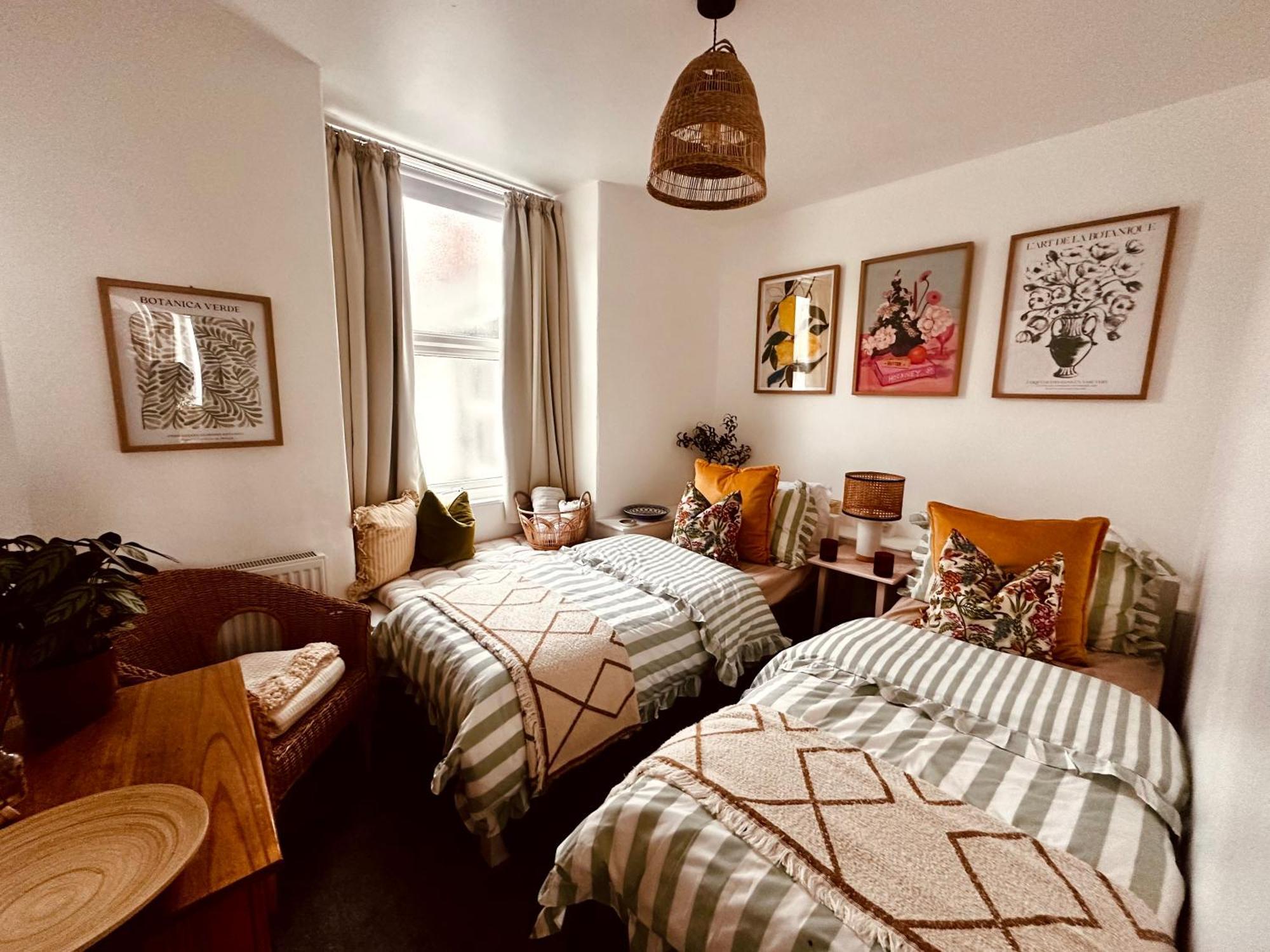 Mor Heli Guest House Criccieth Bagian luar foto