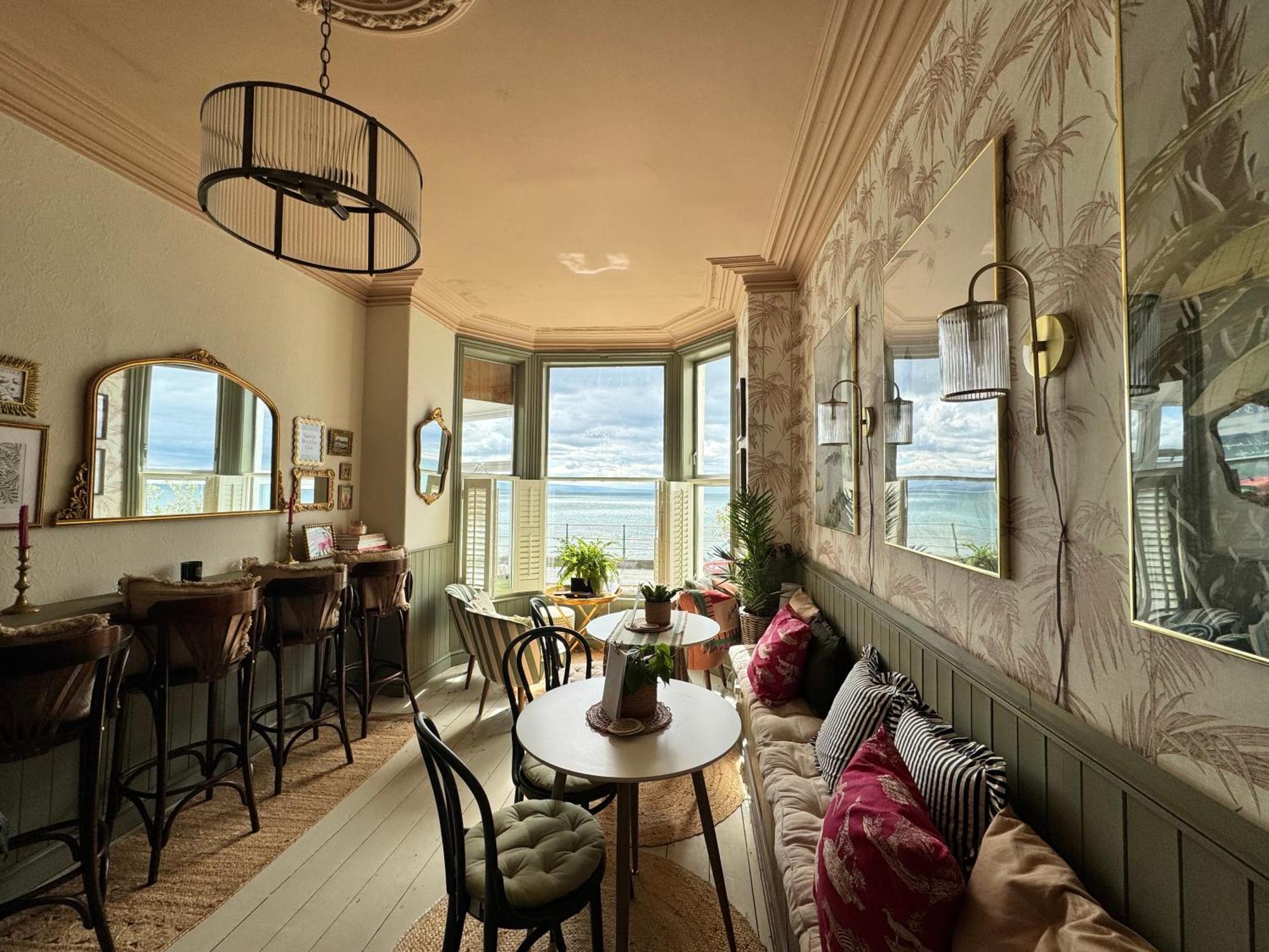 Mor Heli Guest House Criccieth Bagian luar foto